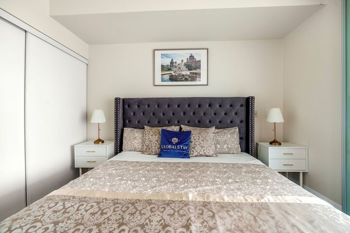 Room 53 of 279