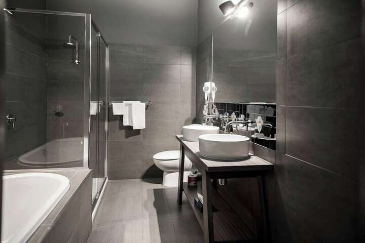 Room 19 of 27