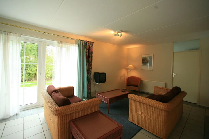 Detached Bungalow With 2 Bathrooms in the Middle of Nature