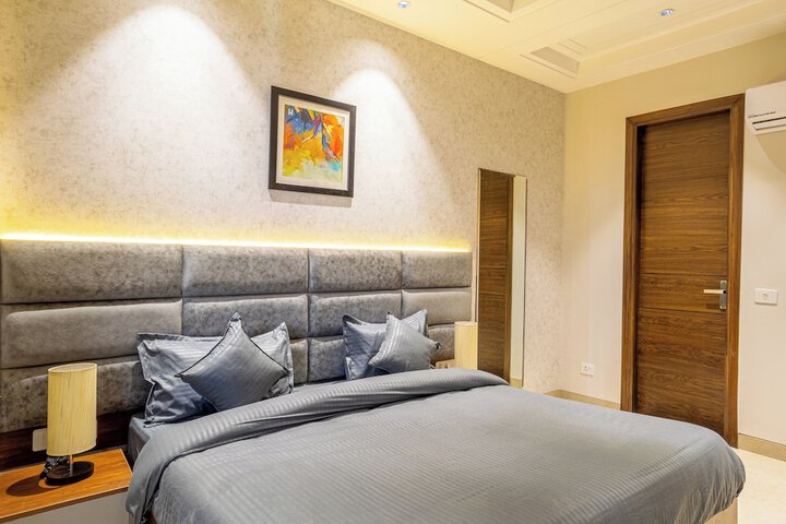 Room 10 of 25