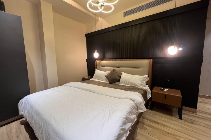 Room 18 of 35