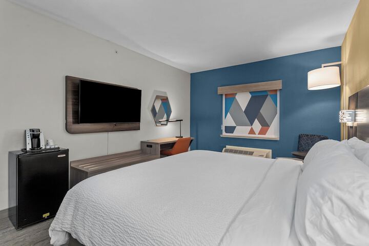 Room 15 of 66