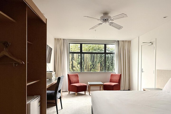 Room 37 of 66