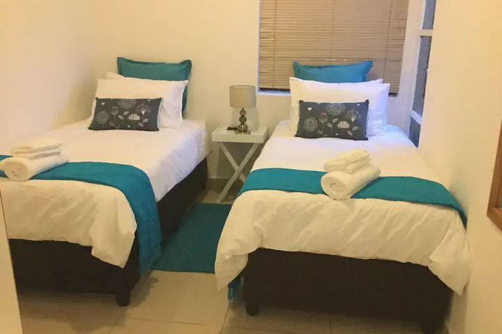 Room 3 of 10