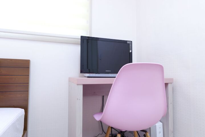 Room 13 of 70