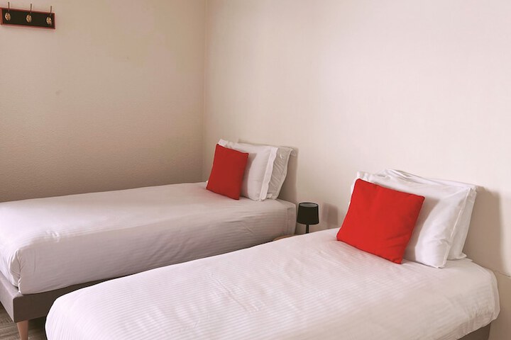 Room 55 of 128