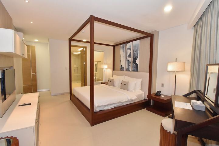 Room 27 of 120