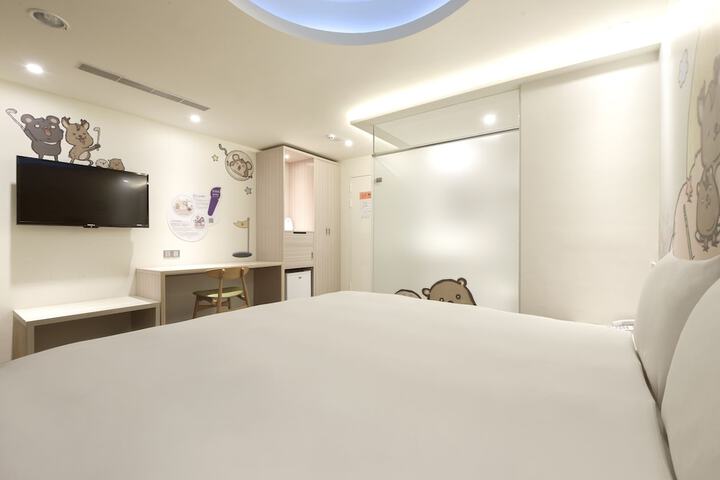Room 3 of 45