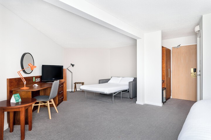 Room 21 of 71
