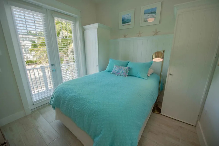 Room 5 of 21