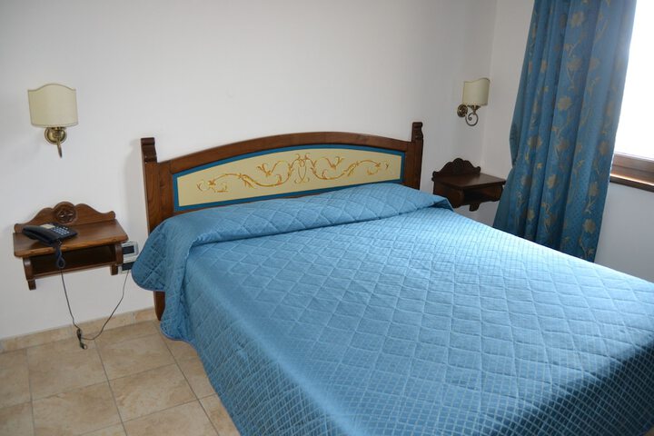 Room 3 of 35
