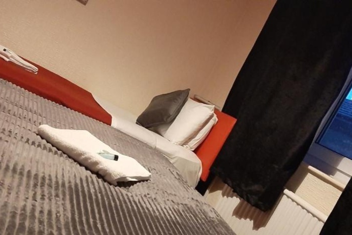 Room 2 of 18