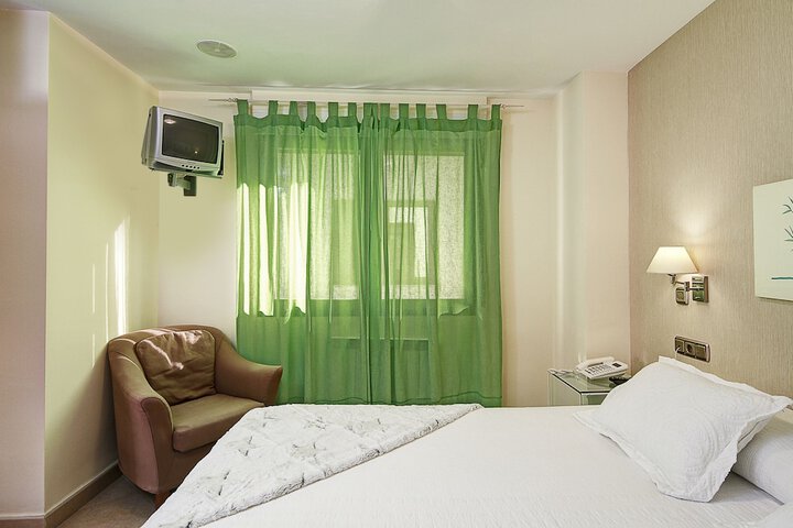Room 11 of 71