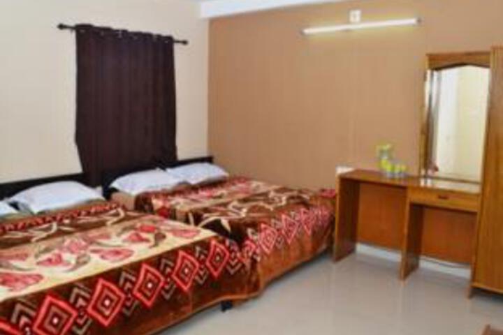 Room 2 of 5