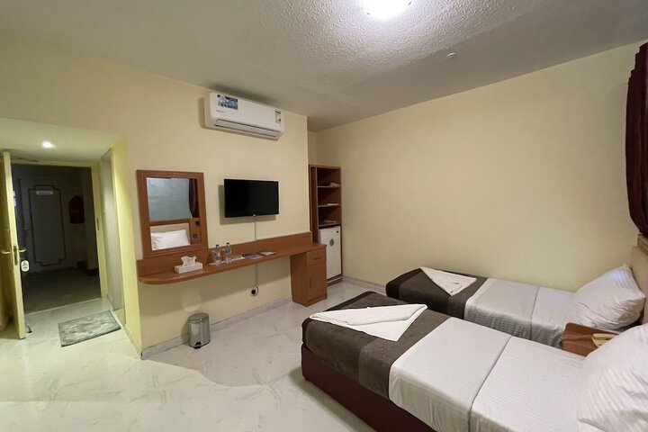 Room 49 of 103