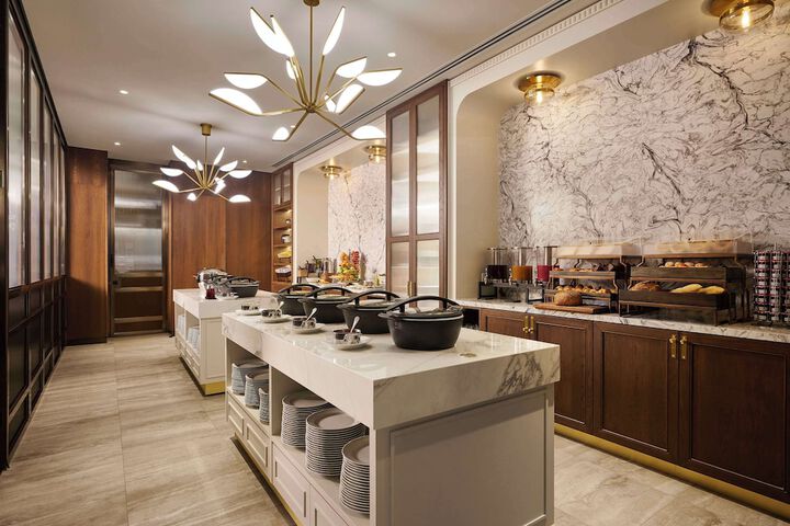 Breakfast area