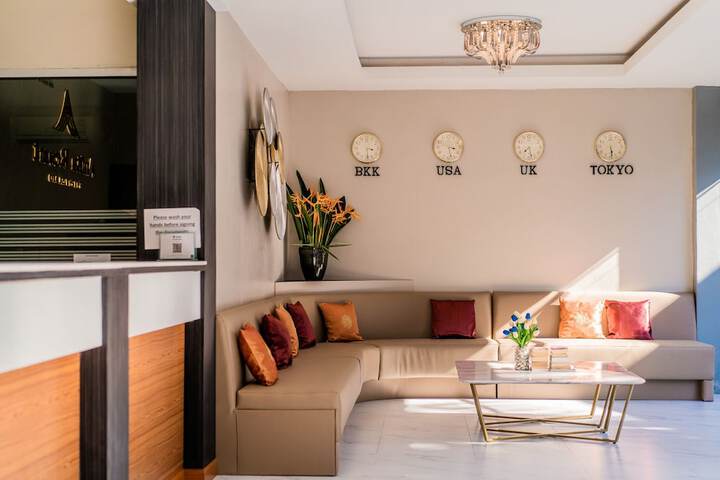 Hotel Interior 4 of 179