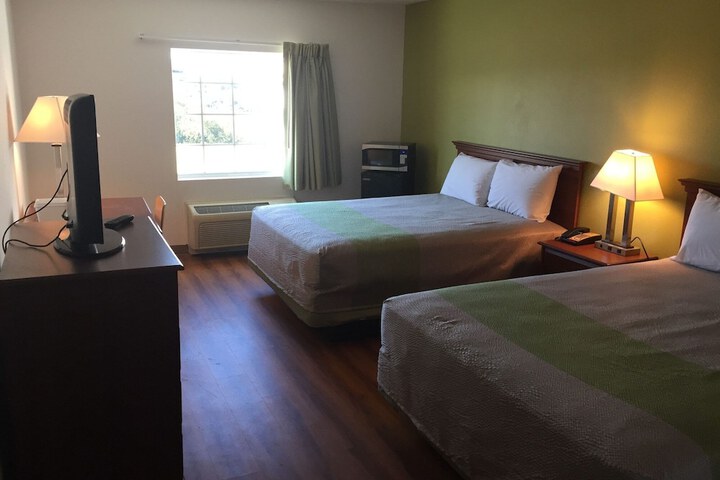 Room 7 of 42