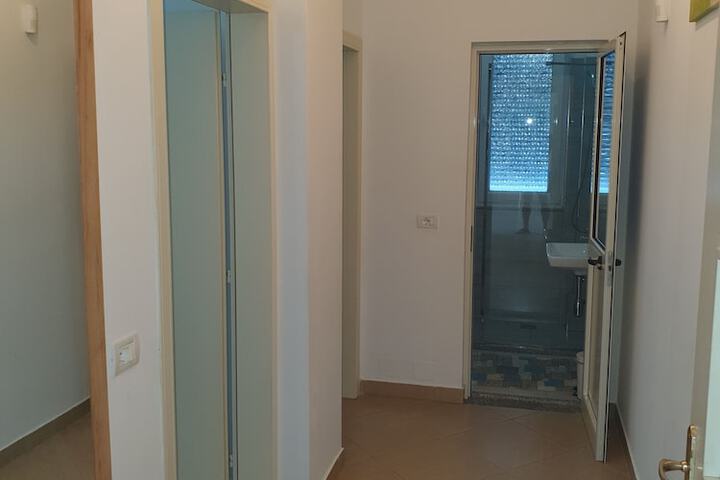 Room 3 of 56