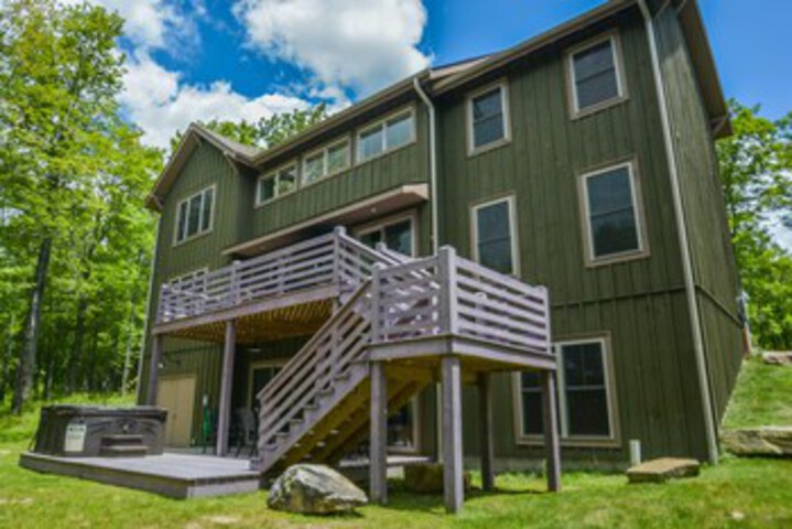 Photo of Barley Moon Retreat Five Bedroom Holiday Home
