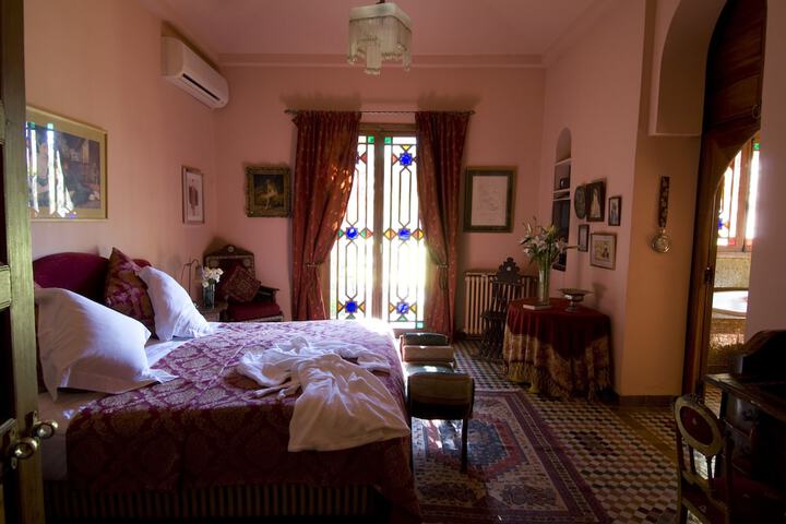 Room 12 of 125