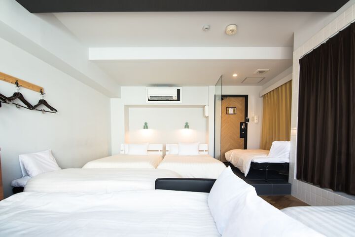 Room 17 of 59