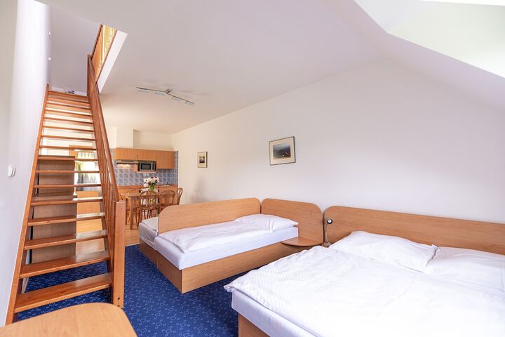 Room 9 of 65