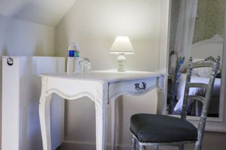 Room 37 of 50