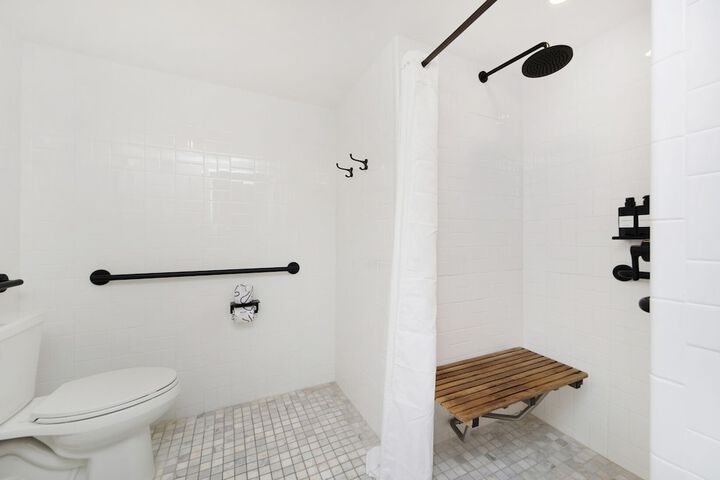 Room 17 of 21