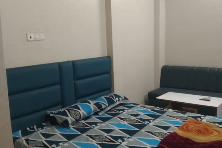 Room 2 of 15