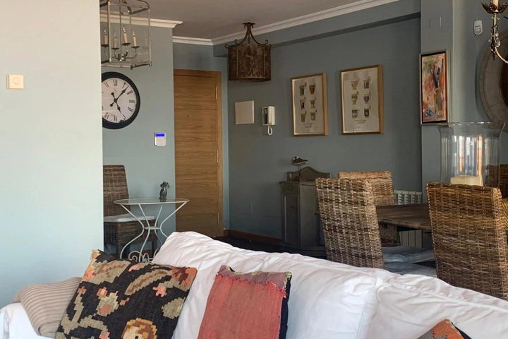 Room 6 of 19