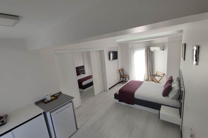 Room 6 of 65