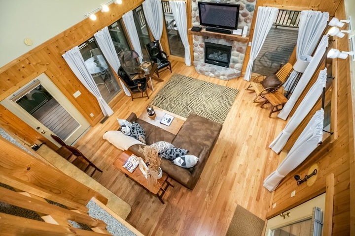 Room 3 of 18