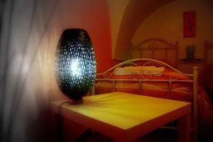 Room 10 of 16