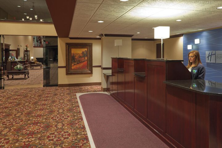 Entrance & Lobby