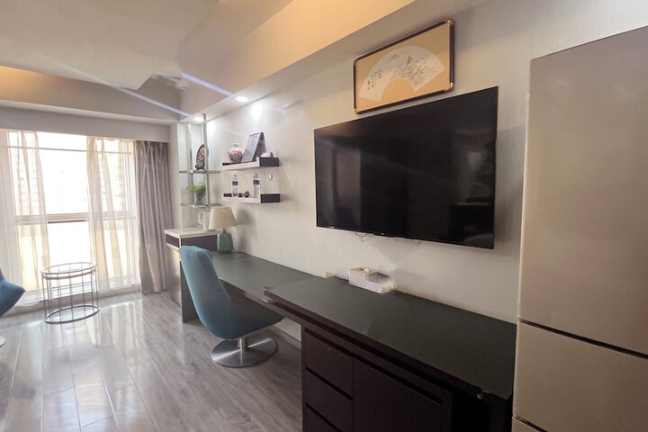 Room 16 of 50