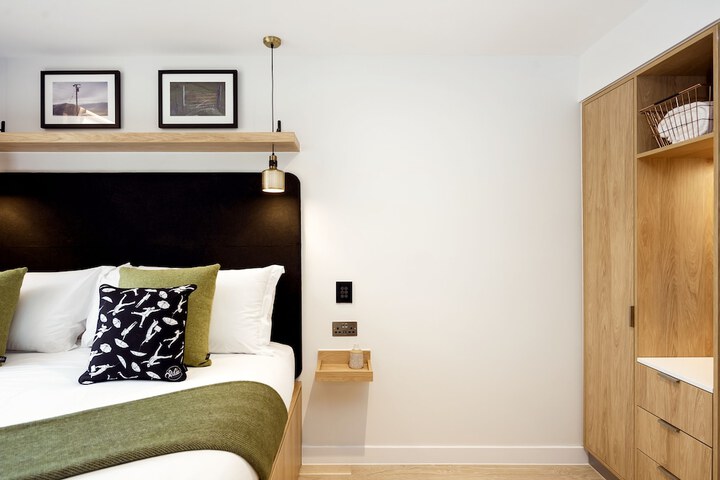 Room 15 of 97