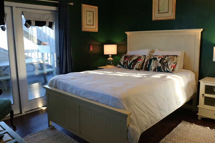 Room 9 of 54