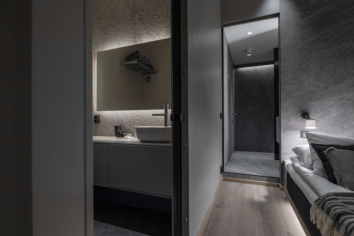 Room 89 of 122
