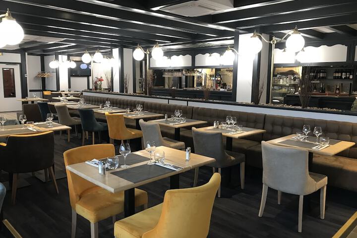 Dining 110 of 136