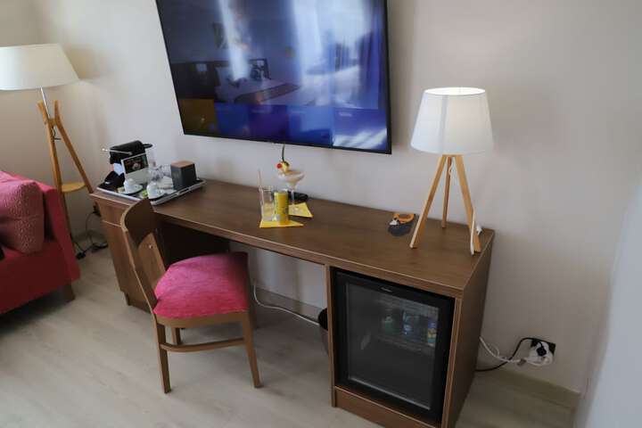 Room 38 of 97