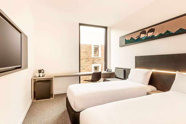 Room 16 of 45