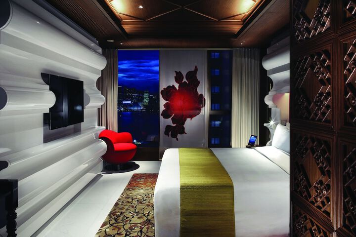 Room 9 of 25
