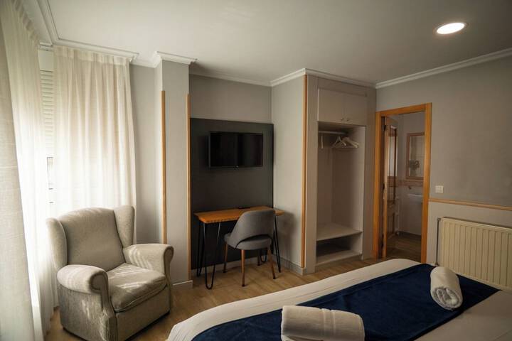 Room 6 of 19