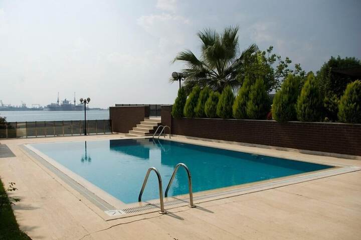 Pool Hotel