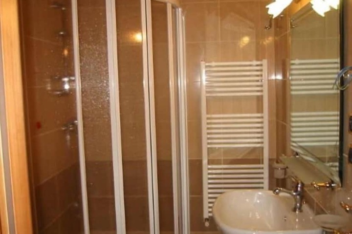Room 17 of 21