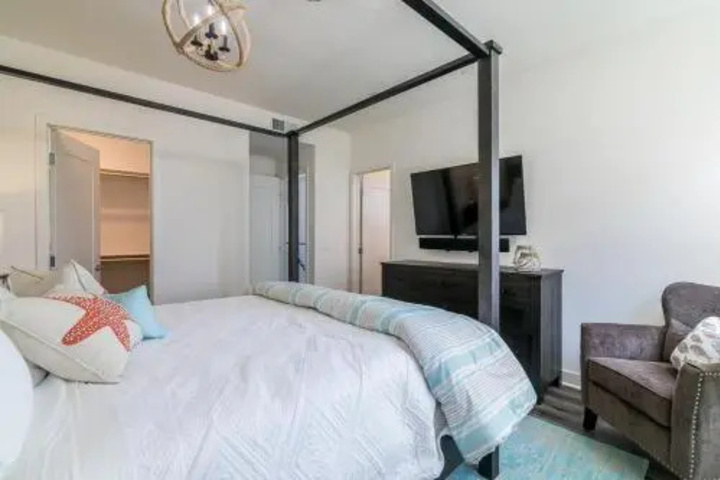 Room 4 of 26