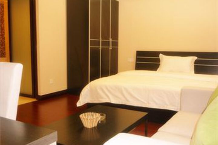 Room 3 of 11