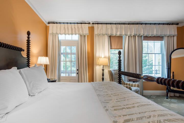 Deluxe Room 1 King Bed (16 of 53)