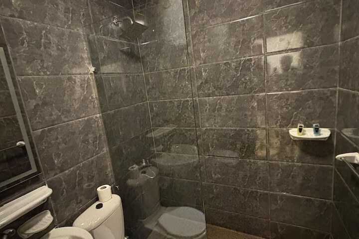 Room 15 of 23